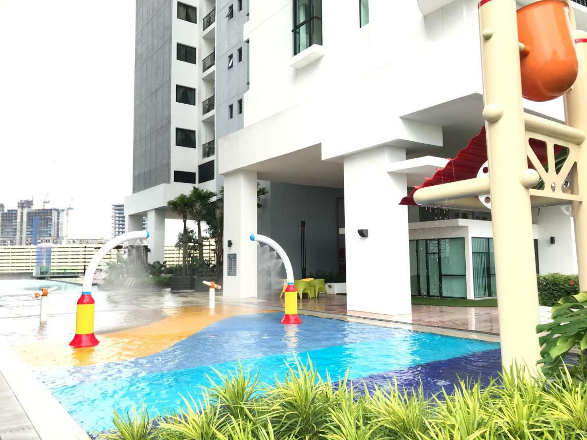 Апартаменти Mosaic Souhtkey Highfloor 2Br 2-6Pax 5Mins Jbciq&Sentosa Джохор-Бару Екстер'єр фото